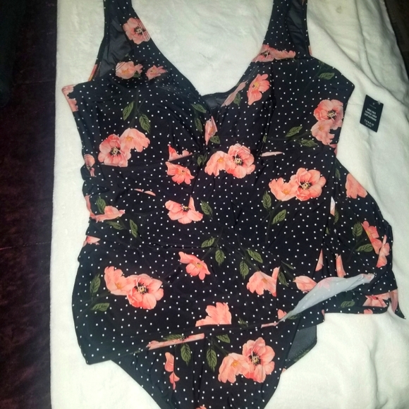 Torrid wrap swimwear size 4 - Picture 1 of 2